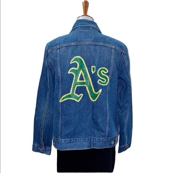 New Oakland Athletics Levi’s Jean Jacket Custom Size XL - Picture 1 of 5